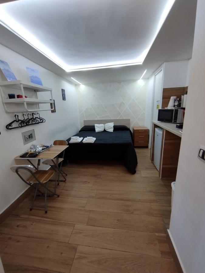 Casa Nina- Camera Ischia Apartment เนเปิลส์ ภายนอก รูปภาพ